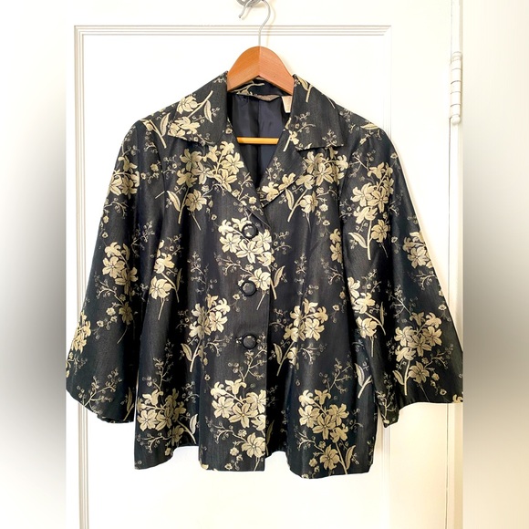 Tommy Bahama Jackets & Blazers - EUC Tommy Bahama Asian embroidered silk cape waist coat Hawaii light jacket M